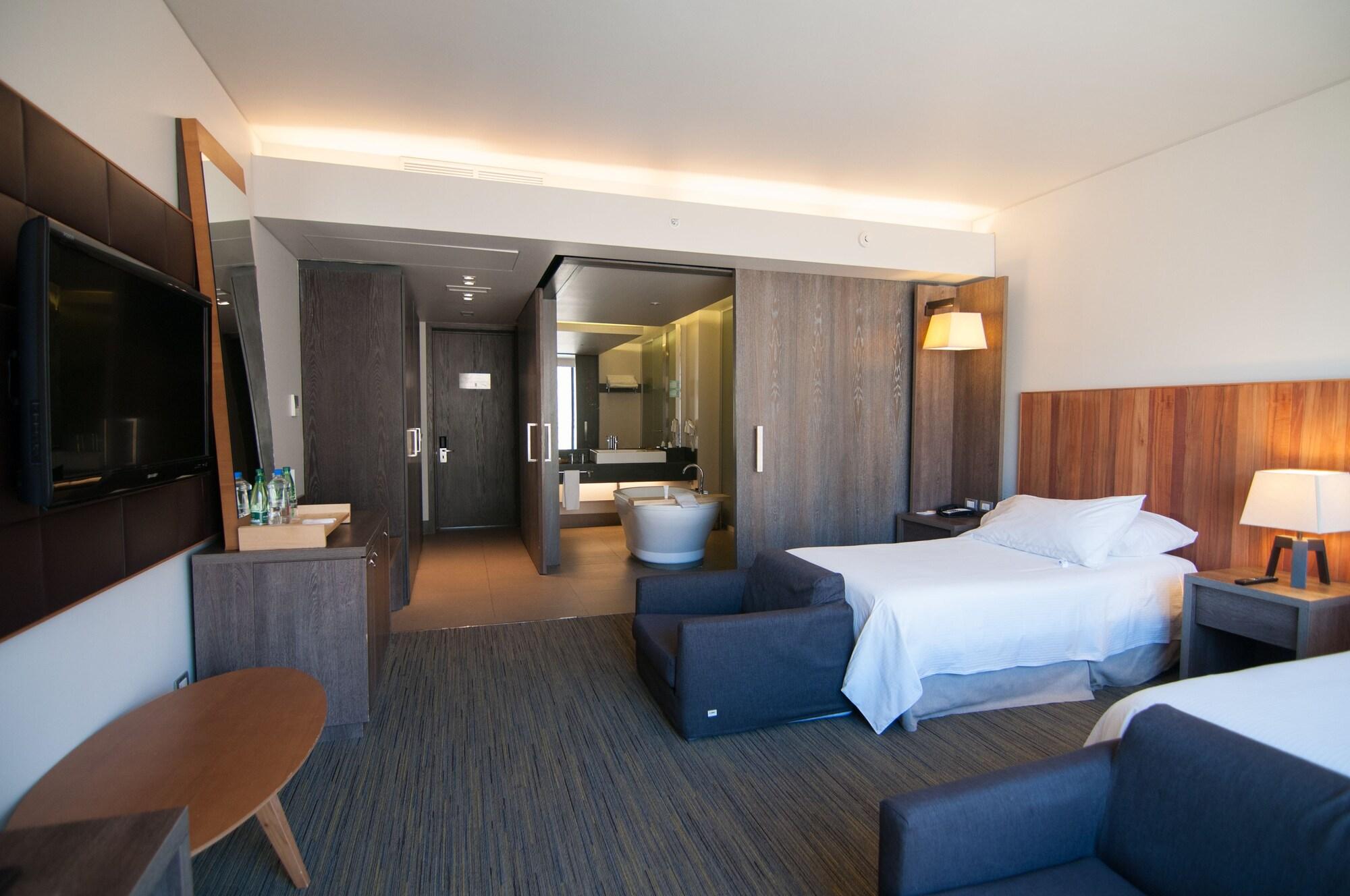 Hotel Enjoy Santiago Catemu